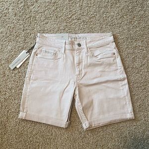 NWT Calvin Klein Jeans Pink Women’s Jean Shorts Size 28